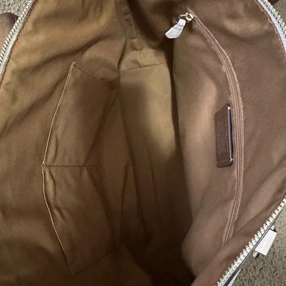 Coach Ivory Signature C Gallery Tote - Picture 9 of 14